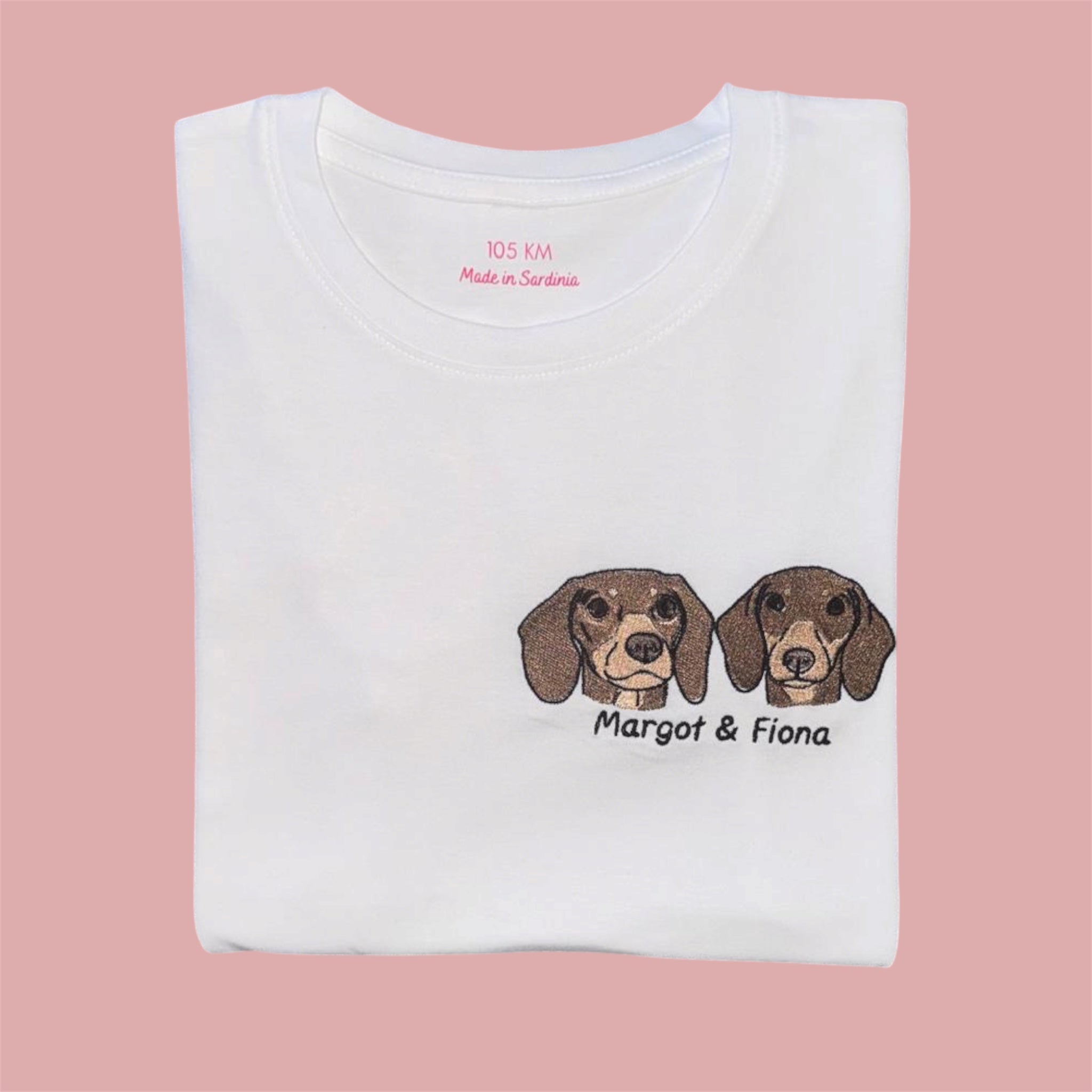 T-shirt con due animali con ricamo a colori